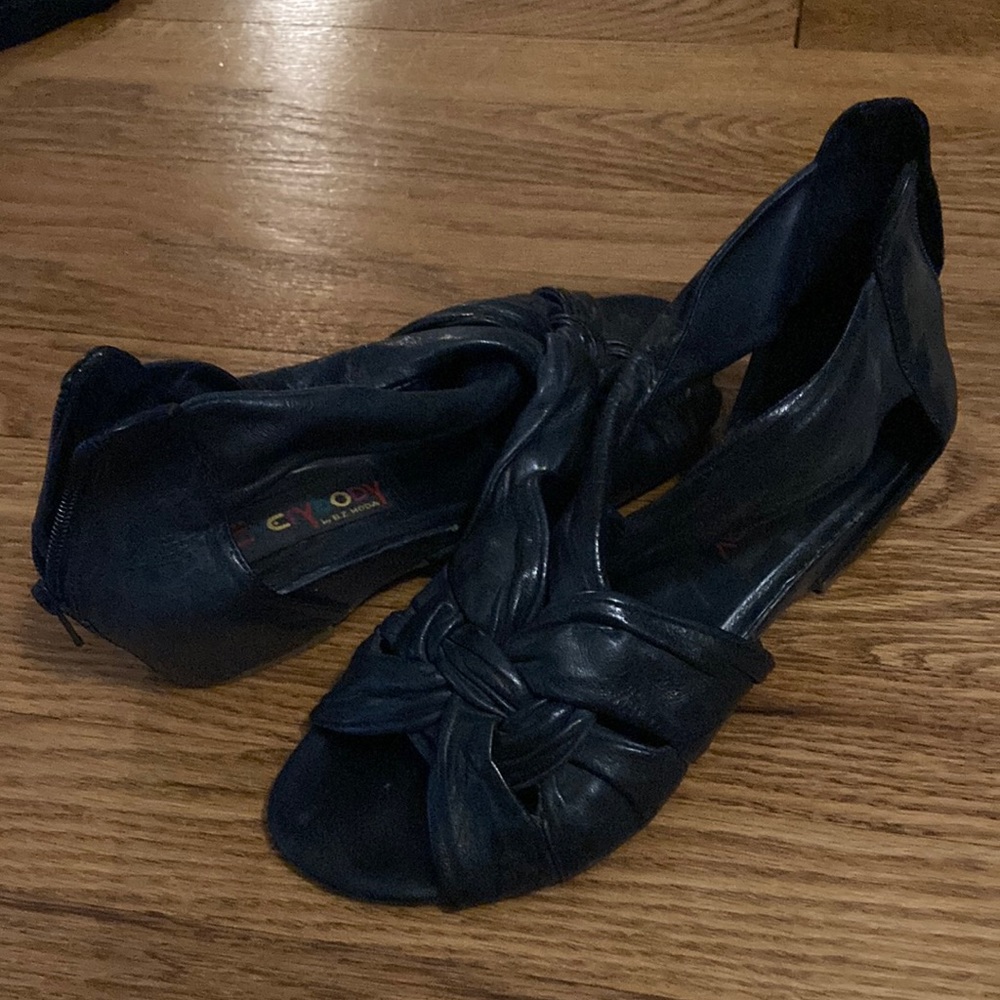 Everybody by BZ Moda